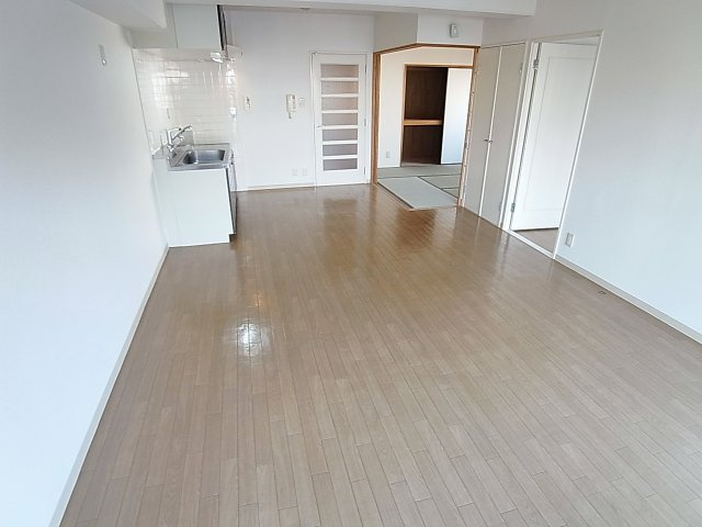 コリンデールの居間・リビング|リビングずどーんと大きいです