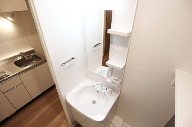 サヴォイ　ル・プルミエ　パリエ　12階の独立洗面台|別号室の写真です。
現状優先となります。