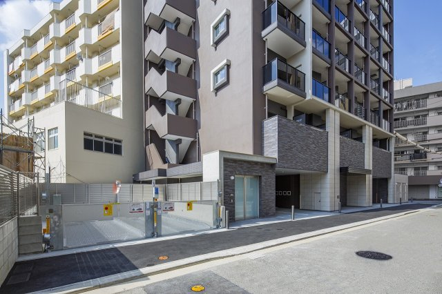 サヴォイ　ル・プルミエ　パリエ　12階の駐車場