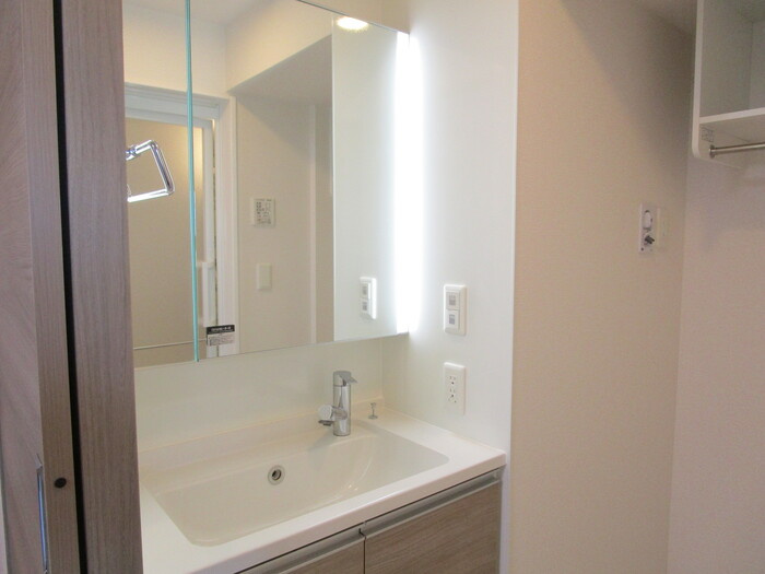 アレクシスの独立洗面台