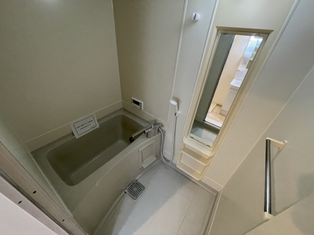 プレステージ芦屋F棟の浴室