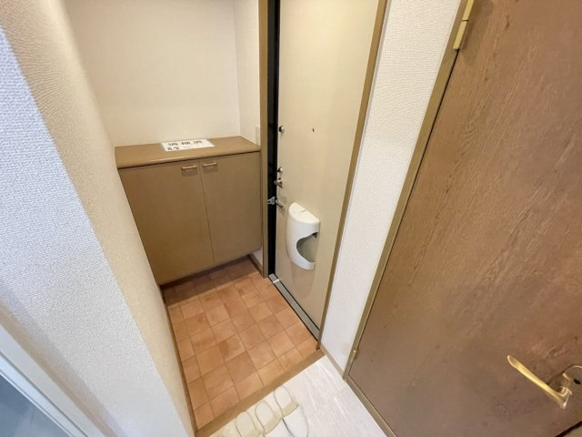 プレステージ芦屋F棟の玄関