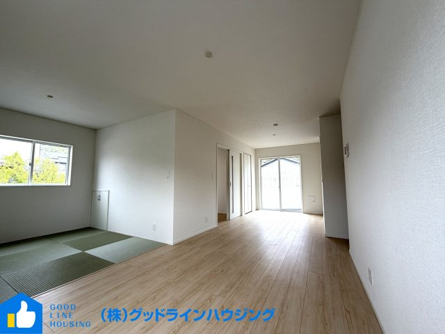 クレイドルガーデン郷瀬町第2　１号棟の玄関