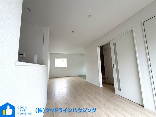 クレイドルガーデン郷瀬町第2　１号棟の居間・リビング