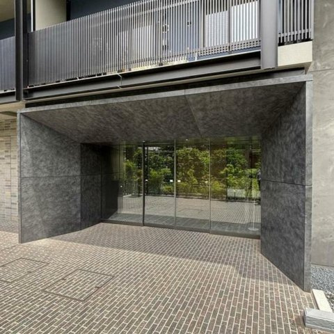 パークアクシス新宿百人町のエントランス