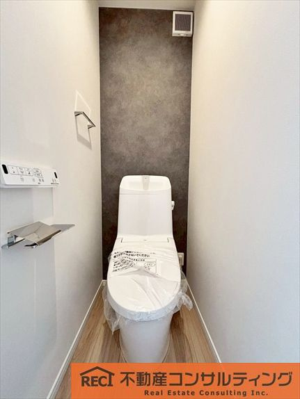 神戸市灘区灘南通5丁目　新築戸建　C号地のトイレ