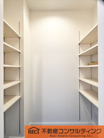 神戸市灘区灘南通5丁目　新築戸建　C号地の収納