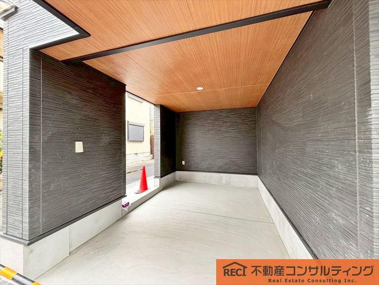 神戸市灘区灘南通5丁目　新築戸建　C号地の駐車場