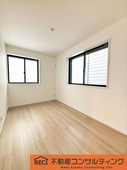 神戸市灘区灘南通5丁目　新築戸建　C号地の洋室