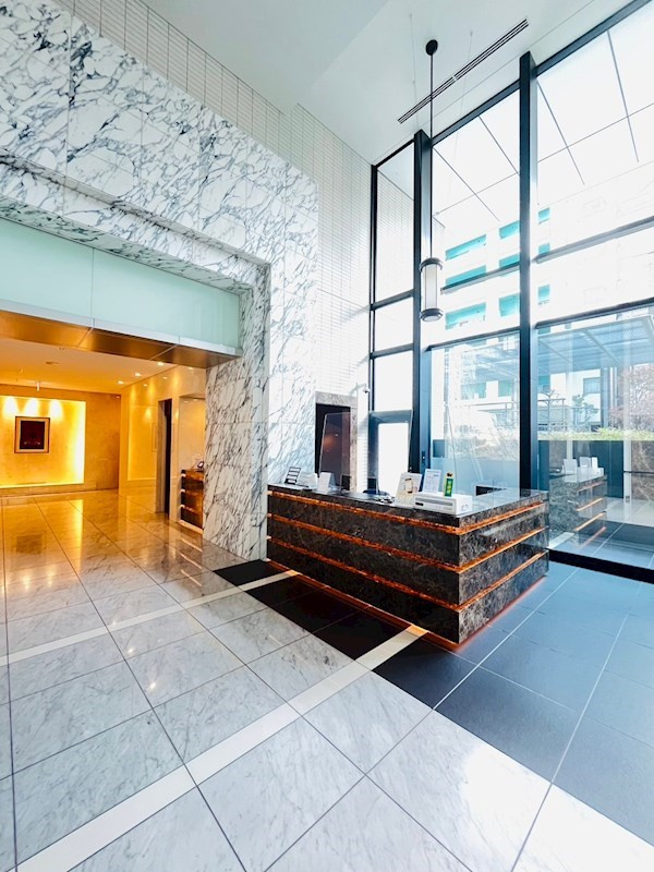 シティタワー神戸三宮のロビー