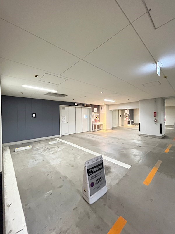 シティタワー神戸三宮の駐車場