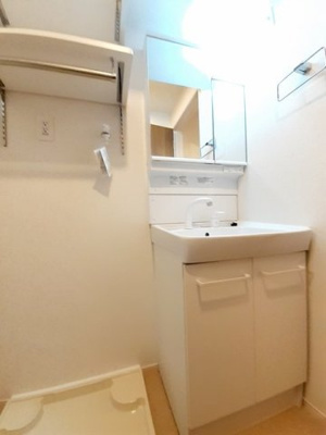 【洗面所】 | モン・シュシュⅠ | ゆったりとスペースのある洗面所