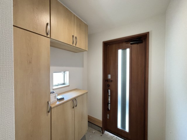 天白区島田3期｜名古屋市の戸建ならホームアップの玄関|収納力のあるシューズボックス