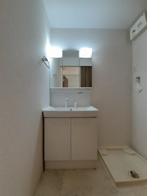 【洗面所】 | ルーベル北方Ⅱ | 脱衣スペースもあります