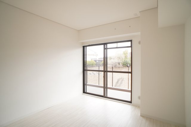 ライオンズマンション学園前の居間・リビング