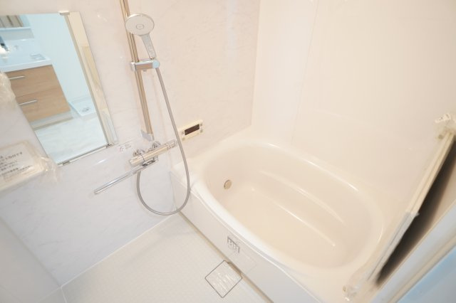 ライオンズマンション学園前の浴室