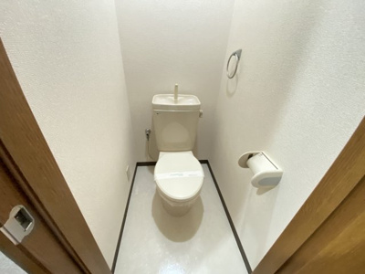 【トイレ】 | グランソレイユＫ＆Ｊ壱番館 | 落ち着いたトイレです