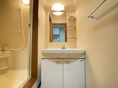【独立洗面台】 | グランソレイユＫ＆Ｊ壱番館 | 独立洗面台です