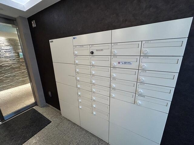 パークフラッツ永福町のその他共用部分|宅配・メールボックスです