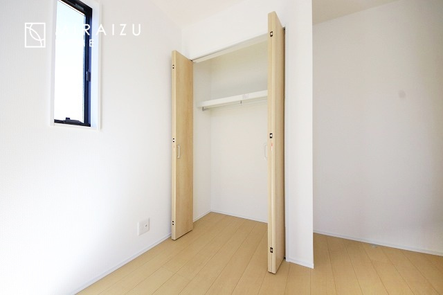 【子供部屋】 | 暮らしやすさを考えたプランで快適な現地ロケーションを実現。安らぎに満たされる、ゆとりのある日々を過ごせます♪