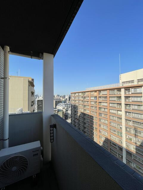 ドゥーエ大森のバルコニー|お洗濯にも便利なバルコニー付き