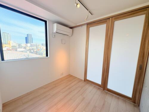 ＥＸＡＭ新中野Ⅱの居間・リビング|おしゃれな居間です