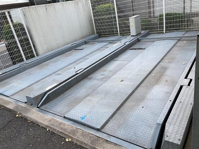 エスティメゾン中野富士見町の駐車場|駐車スペースもあります