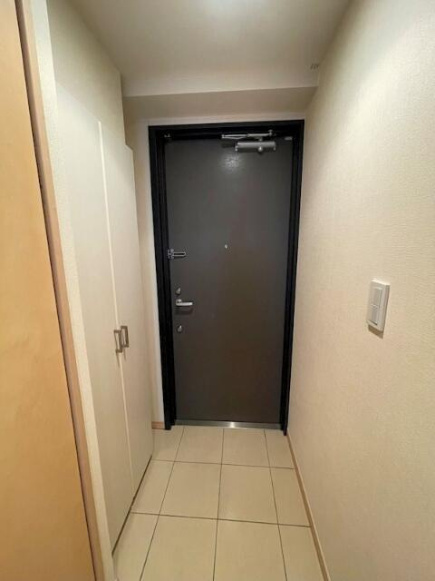 エスティメゾン中野富士見町の玄関|ゆったりとした玄関です