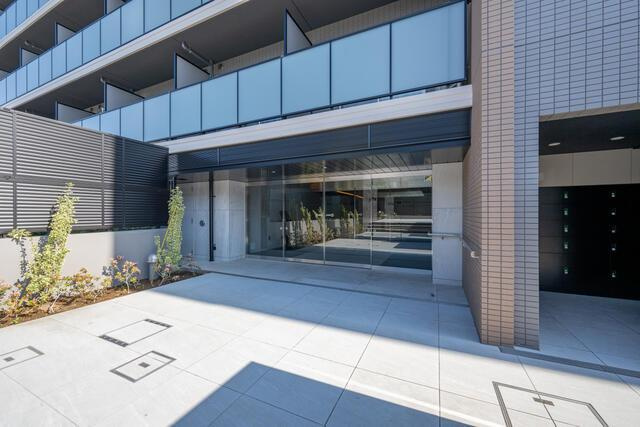 ラフィスタ鷺ノ宮のエントランス|上質感あるデザインで帰宅時も気分UP 