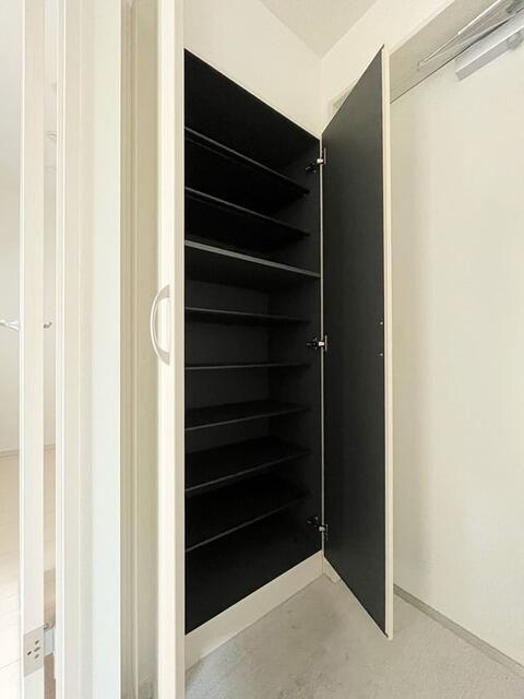 ＩＸＯ南台の収納|シューズボックスです