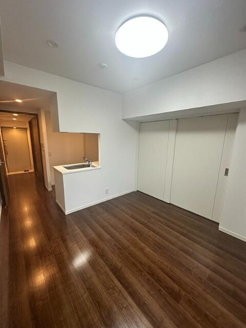 ラティエラ中野の洋室|落ち着いた色調の洋室です