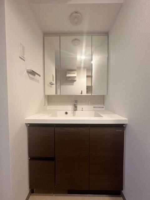 ラティエラ中野の独立洗面台|独立洗面台あり、毎朝おしゃれに忙しい女性の方におすすめです