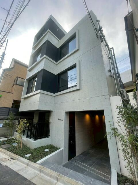 ＢＬＡＮＣＣＯＵＲＴ阿佐ヶ谷の外観|スタイリッシュな外観デザインで、帰宅時も気分が上がります。