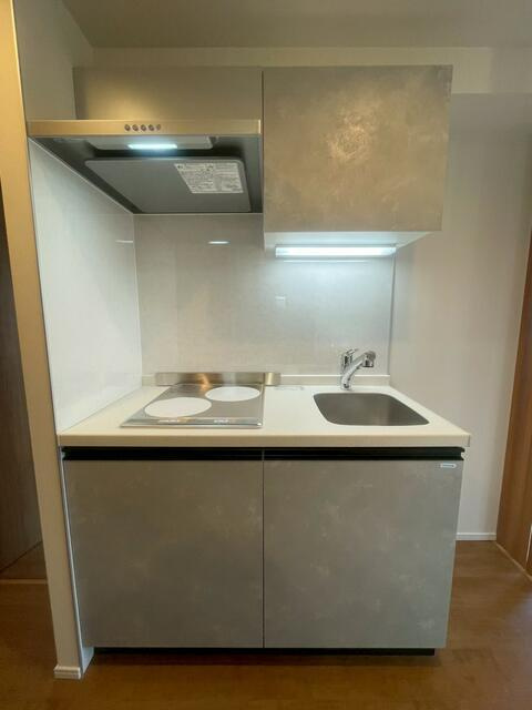 ＢＬＡＮＣＣＯＵＲＴ阿佐ヶ谷のキッチン|コンパクトながら機能的なキッチンで、調理もスムーズです。