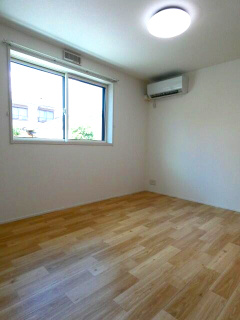 ラ・カーサ・ビアンカの寝室|使い勝手のいい寝室です