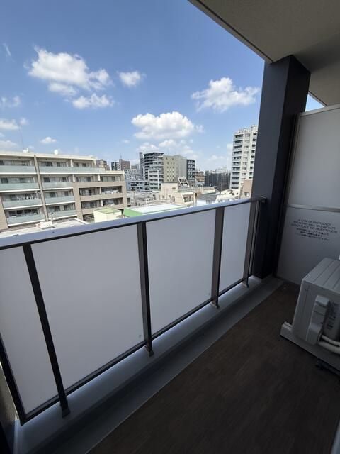 クレストコート中野富士見町のバルコニー|バルコニーからの眺めを楽しみながら食事をしませんか