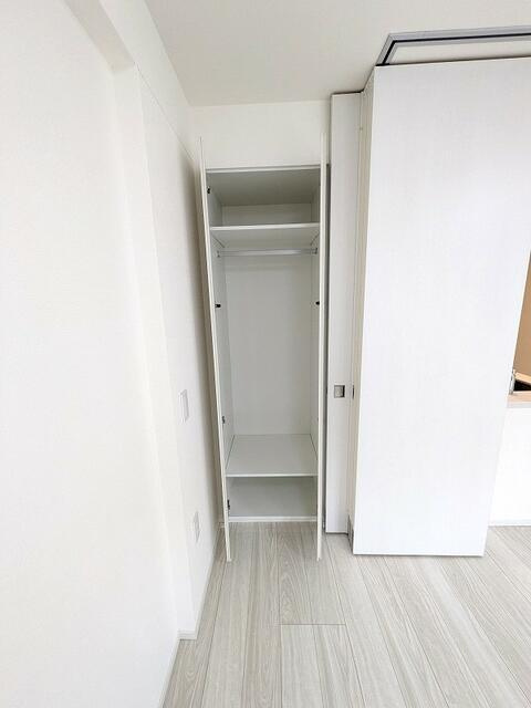 パレステージ鷺宮の収納|衣類も小物も収まるクローゼット