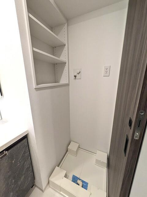 パレステージ鷺宮の洗面所|室内洗濯機置場で生活感をカバー