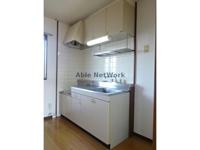 イマージュⅢのキッチン|窓付きのキッチン