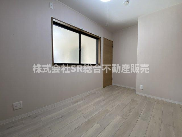 稲葉1丁目中古戸建の洋室|個人の部屋や寝室として使える洋室です