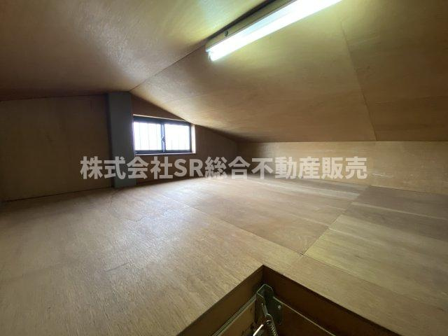 稲葉1丁目中古戸建の収納|容量たっぷりの屋根裏収納があります！