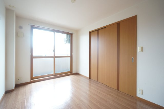 パレスコートの洋室|詳細、ご不明点等、お気軽にご連絡ください！