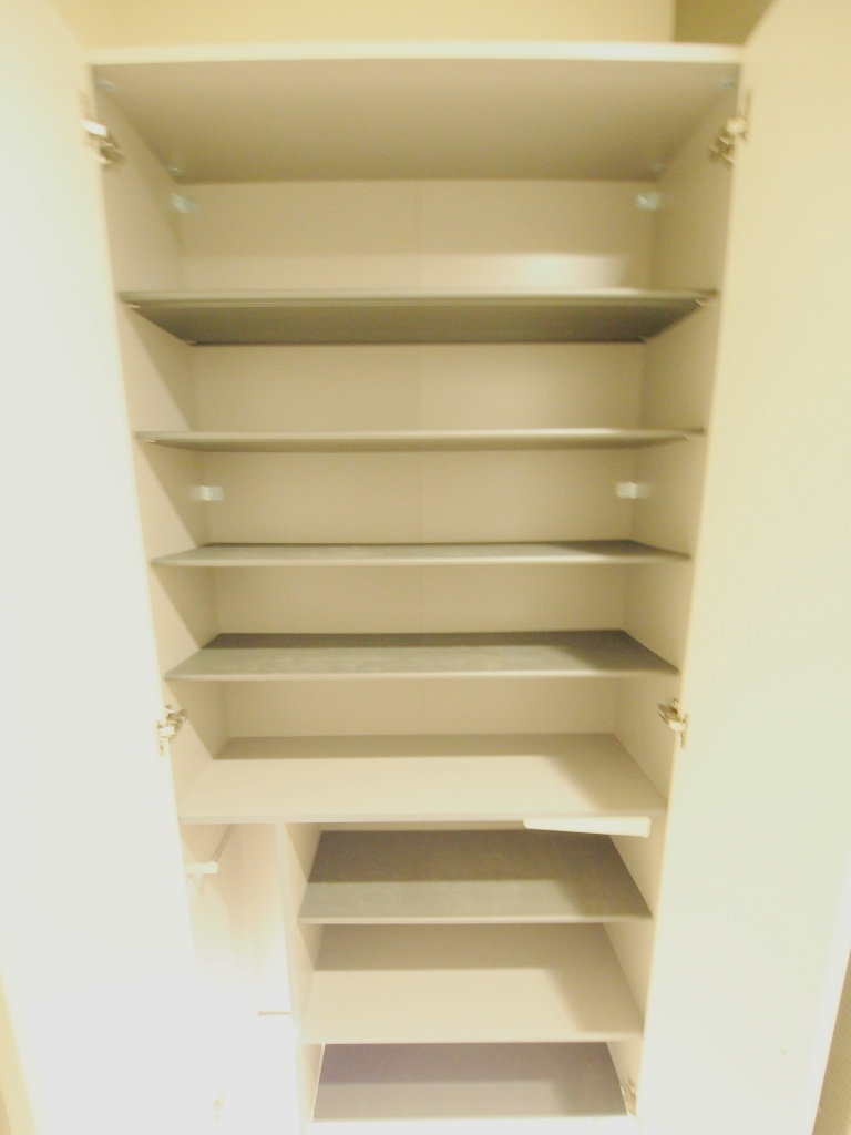 パームコート西原の玄関