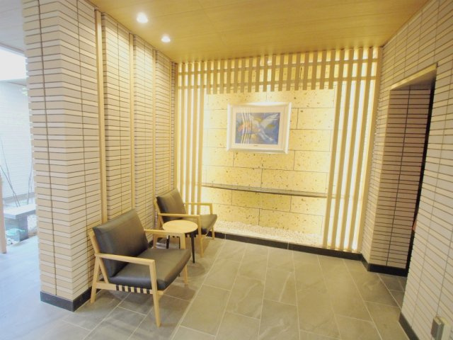 パームコート西原のロビー