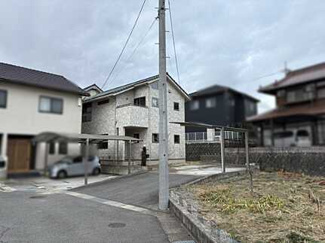 【前面道路含む現地写真】