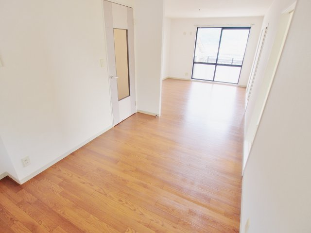 安芸郡海田町畝１丁目のアパートの寝室