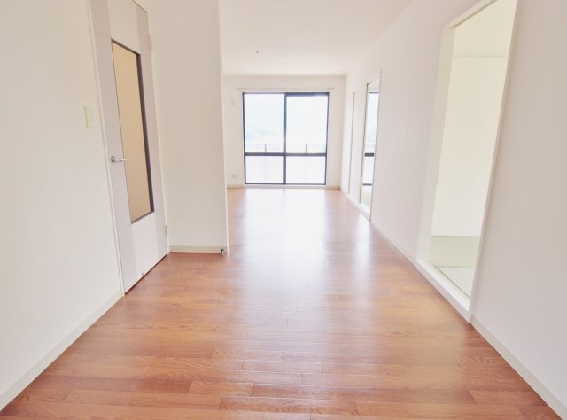 安芸郡海田町畝１丁目のアパートの洋室