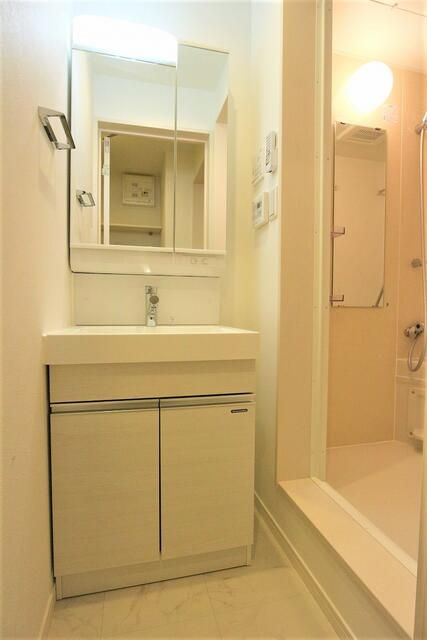 ＲＥＧＡＬＥＳＴ　白鳥の洗面所