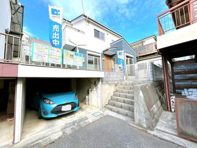 入間市下藤沢　中古戸建の駐車場
