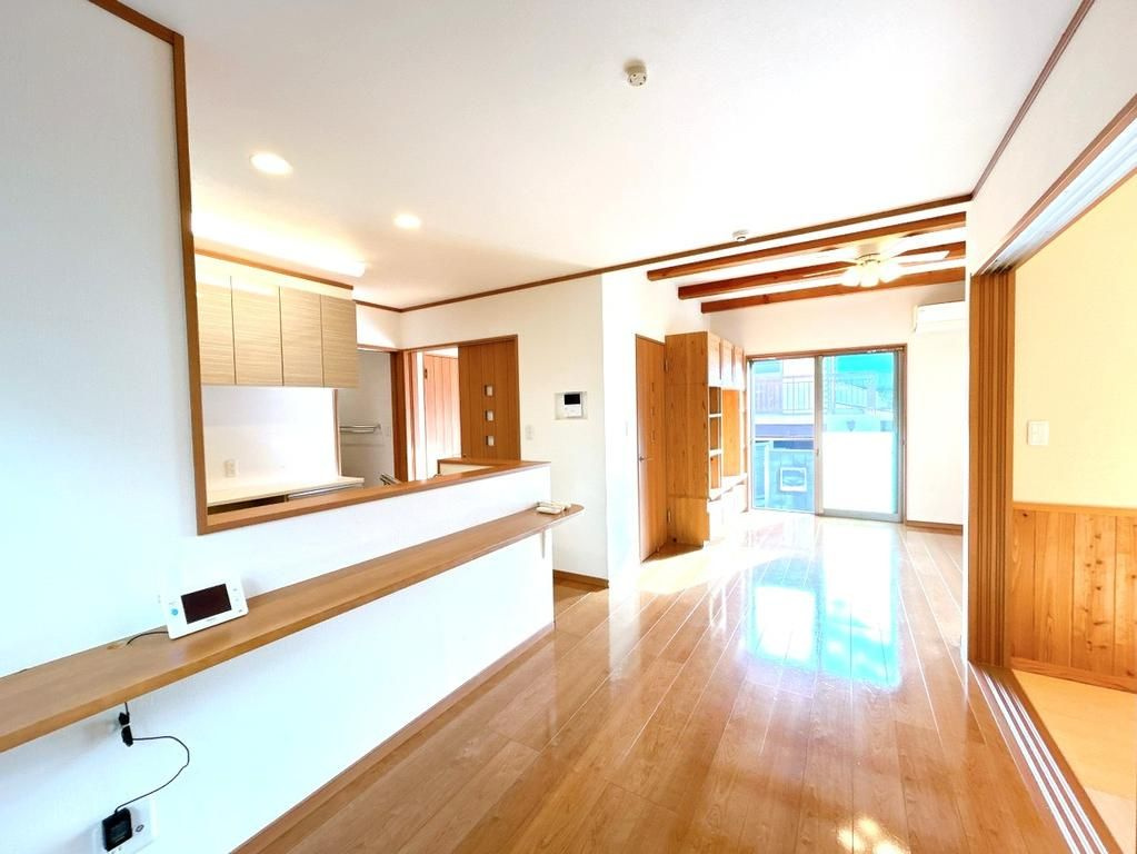 入間市下藤沢　中古戸建の居間・リビング